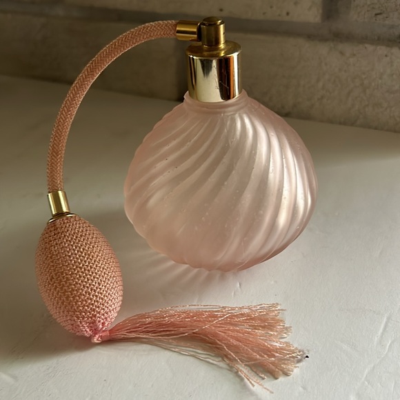 Pink Satin Glass Perfume Atomizer - Picture 3 of 3